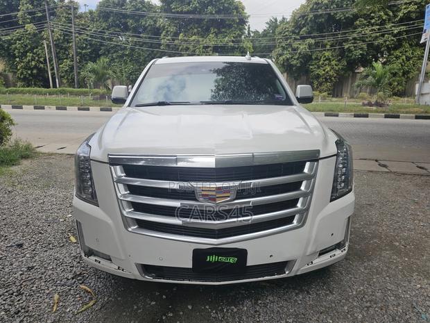 Cadillac Escalade 2018 White