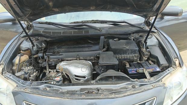 Toyota Camry 2009 Gray