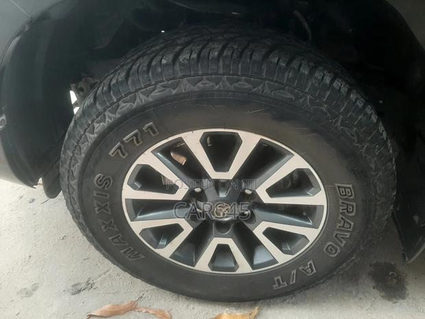 Toyota Land Cruiser Prado 2019 Black