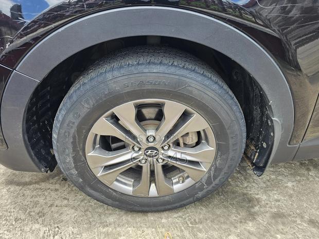 Hyundai Santa Fe 2013 Black