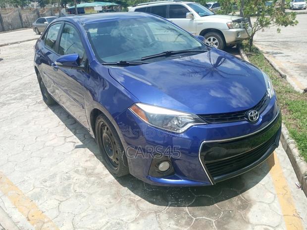 Toyota Corolla 2015 Blue