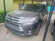 Toyota Highlander XLE 4x2 V6 (3.5L 6cyl 8A) 2018 Gray for sale