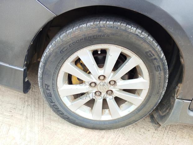 Toyota Corolla 2010 Gray