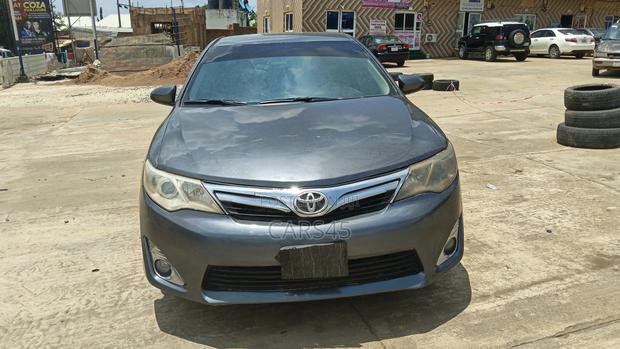 Toyota Camry 2012 Gray