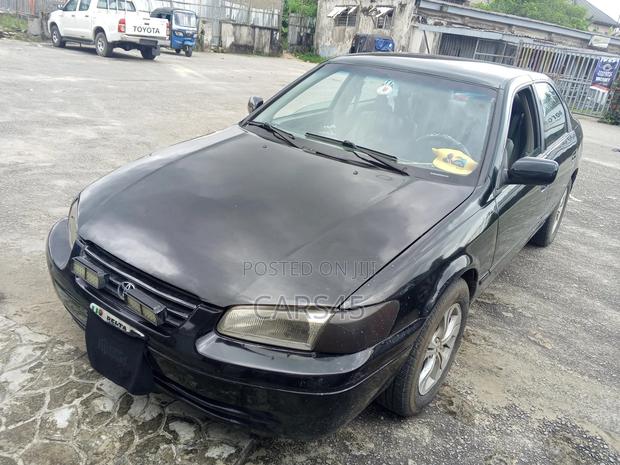 Toyota Camry LE 4dr Sedan (2.2L 4cyl 4A) 2001 Black