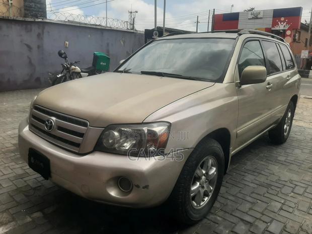 Toyota Highlander 2005 Gold