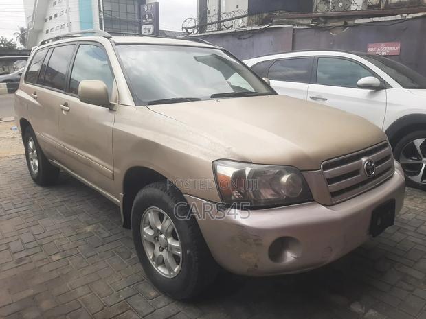 Toyota Highlander 2005 Gold