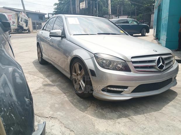 Mercedes-Benz C300 2011 Silver