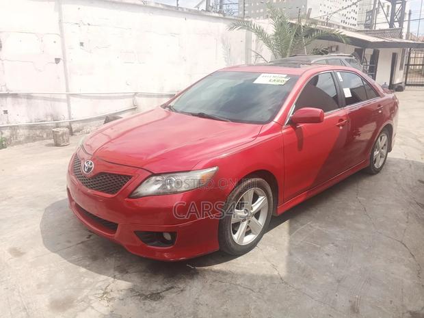 Toyota Camry 2011 Red