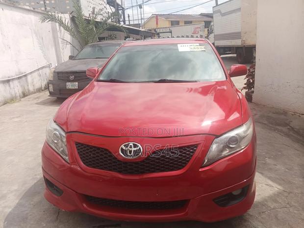 Toyota Camry 2011 Red