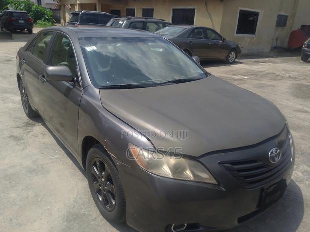 Toyota Camry 2008 Gray