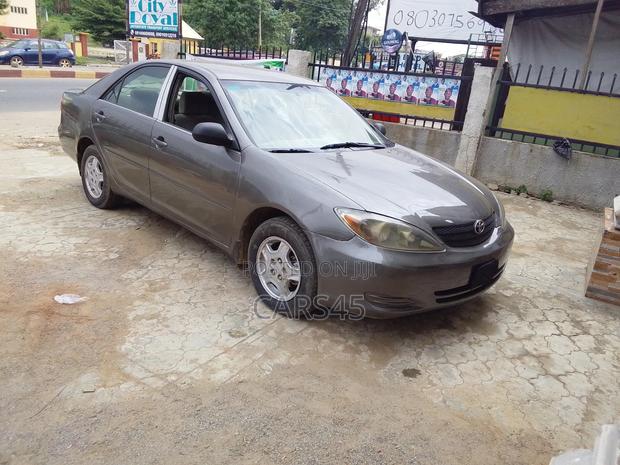 Toyota Camry 2002 Gray