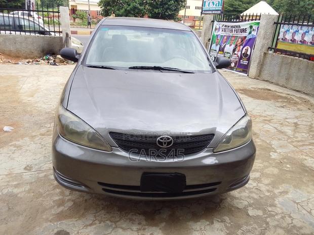 Toyota Camry 2002 Gray