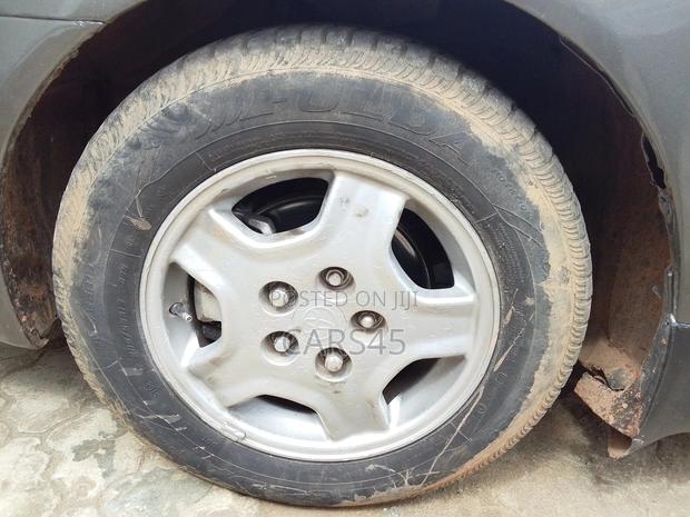Toyota Camry 2002 Gray