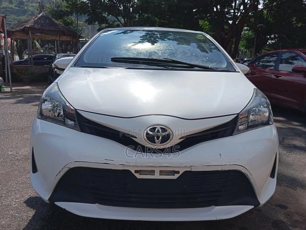 Toyota Vitz 2016 White