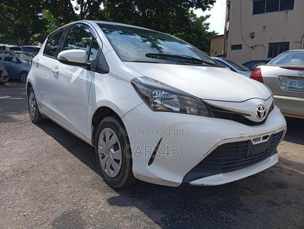 Toyota Vitz 2016 White
