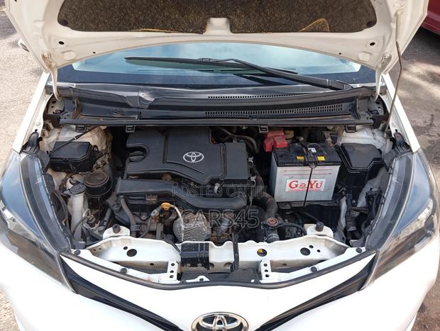 Toyota Vitz 2016 White