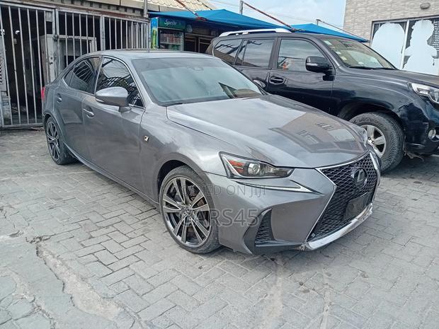 Lexus IS 2020 Gray