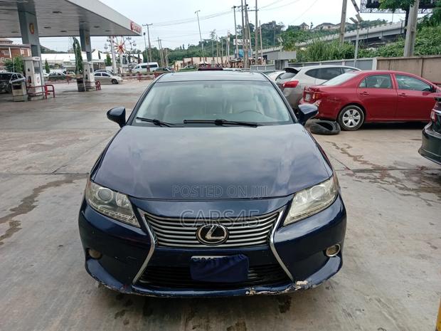 Lexus ES 2014 Blue