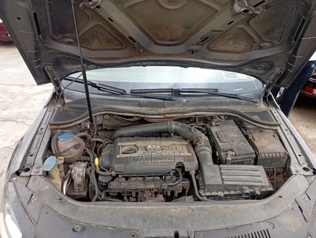 Volkswagen Passat 2014 Black