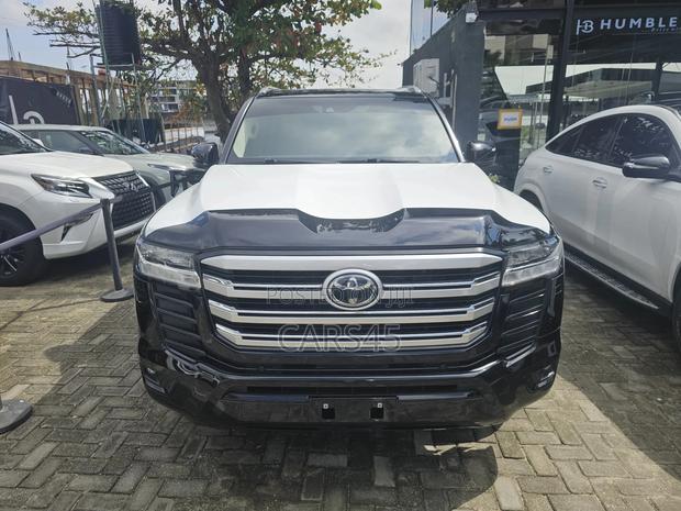 Toyota Land Cruiser 2025 Black