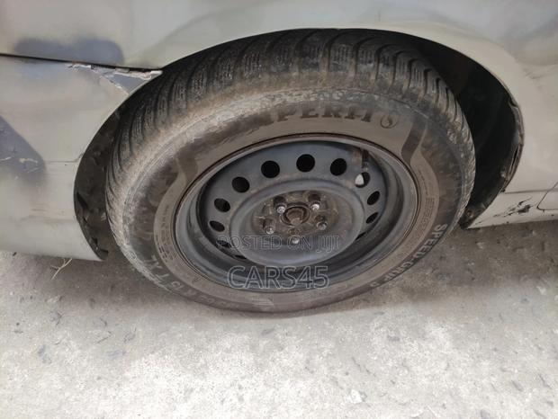 Toyota Corolla 2005 Gray