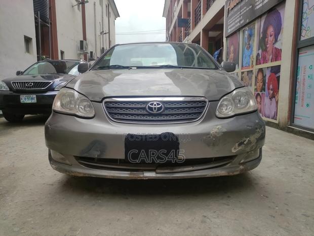 Toyota Corolla 2005 Gray
