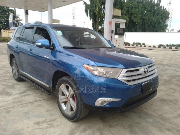 Toyota Highlander 2010 Blue
