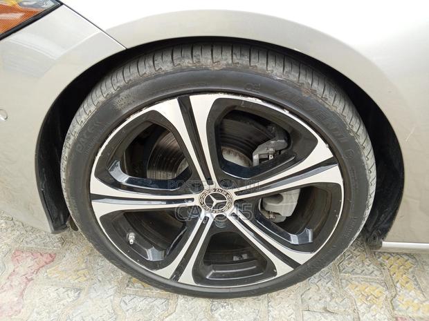 Mercedes-Benz C300 2023 Gray