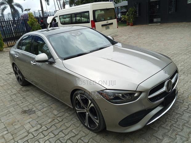 Mercedes-Benz C300 2023 Gray