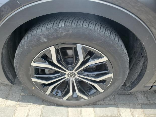 Toyota Crown 2023 Gray