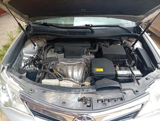 Toyota Camry 2014 Silver