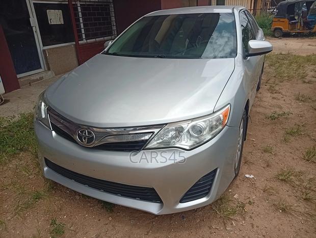 Toyota Camry 2014 Silver