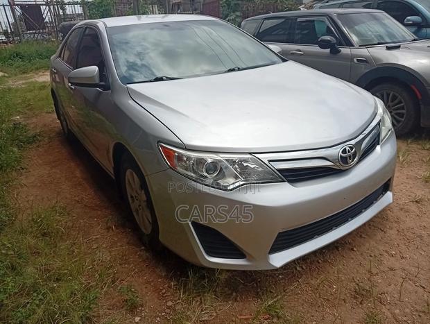 Toyota Camry 2014 Silver