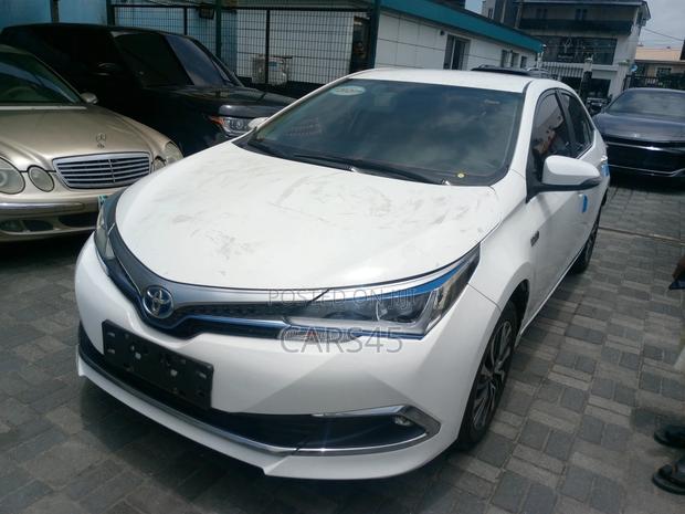 Toyota Corolla 2020 White