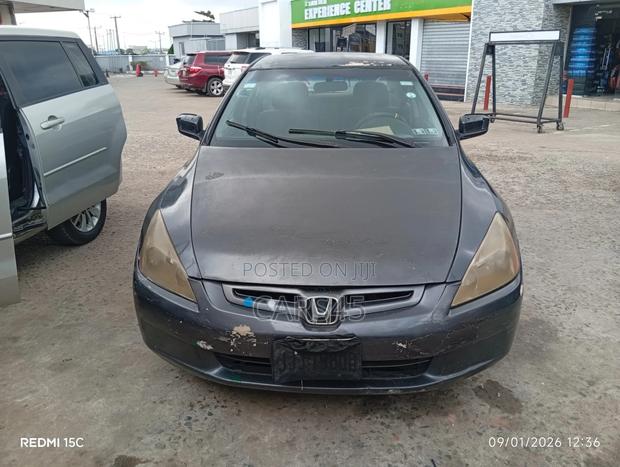 Honda Accord 2005 Gray