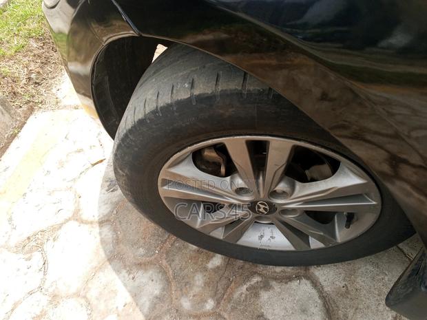 Hyundai Elantra 2017 Black