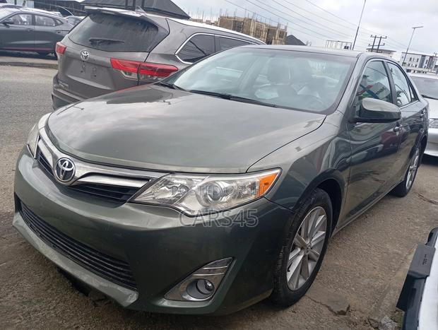 Toyota Camry 2013 Gray