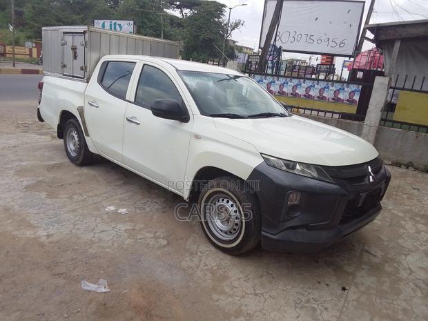 Mitsubishi L200 2021 White