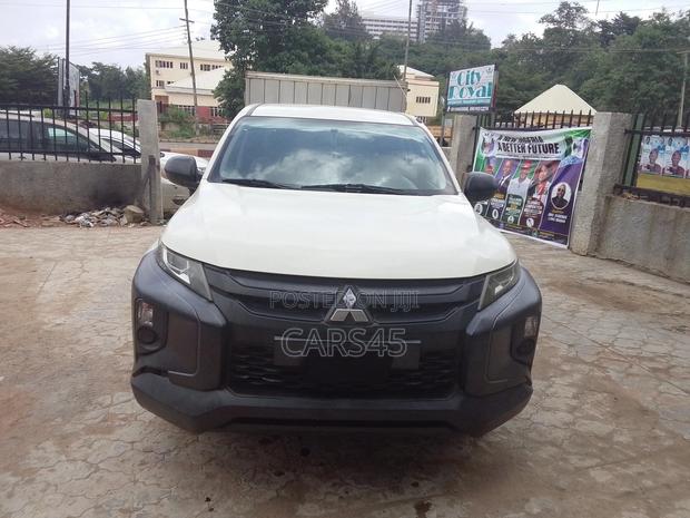 Mitsubishi L200 2021 White