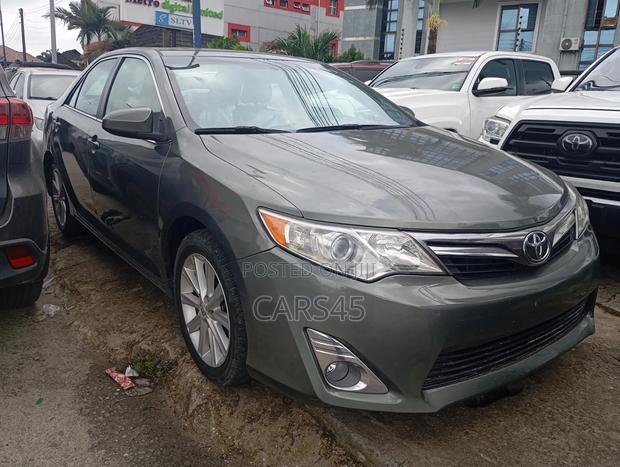 Toyota Camry 2013 Gray