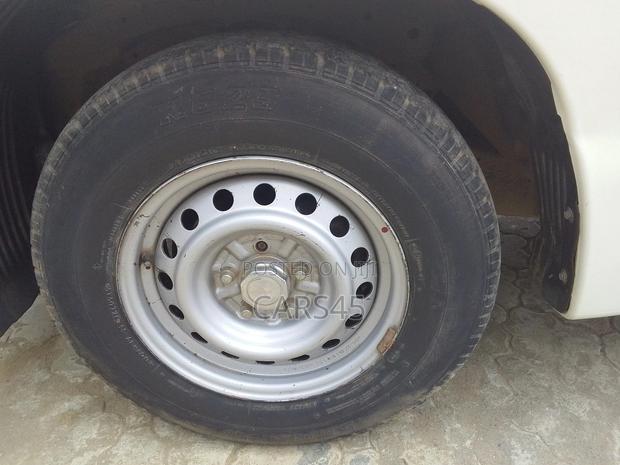 Mitsubishi L200 2021 White