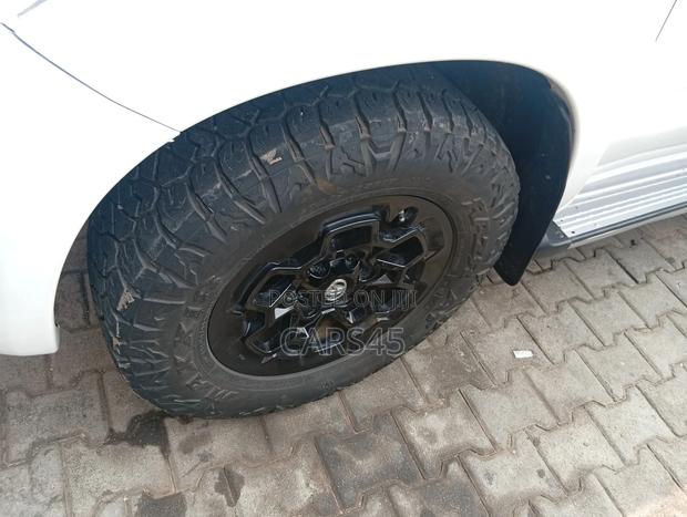 Toyota Hilux 2014 White