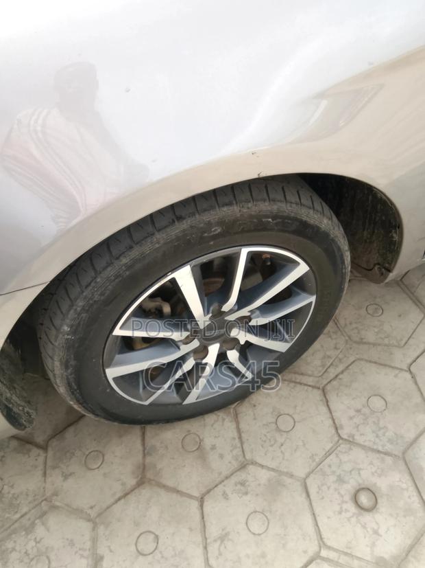 Geely Emgrand EC7 2021 Gray