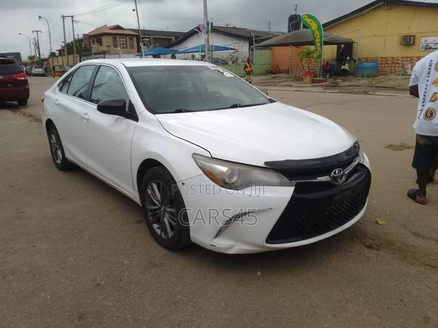 Toyota Camry 2017 White