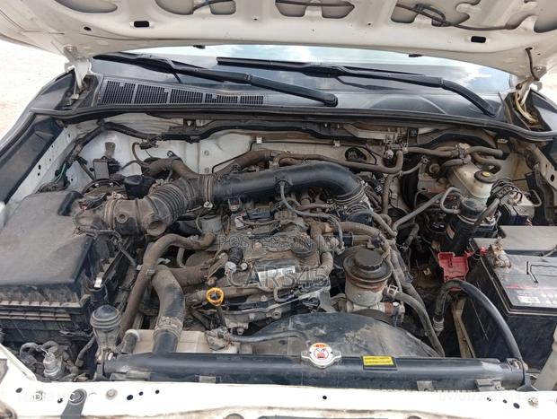 Toyota Hilux 2019 White