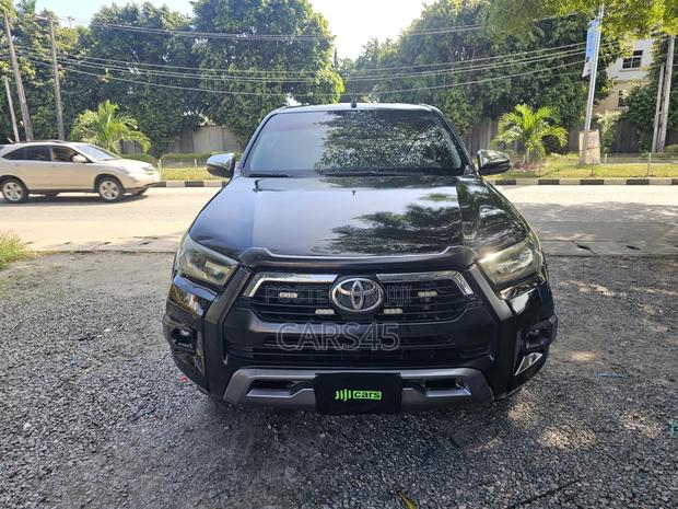 Toyota Hilux 2022 Black