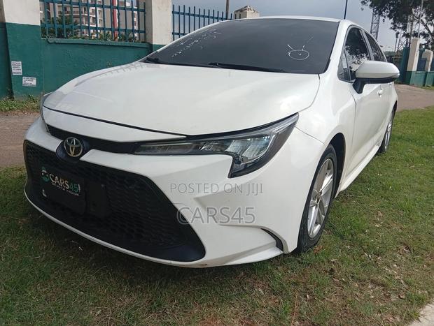 Toyota Corolla 2021 White