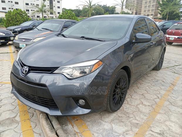 Toyota Corolla 2015 Black