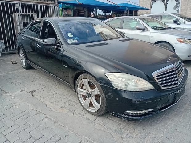 Mercedes-Benz S-Class 2011 Black